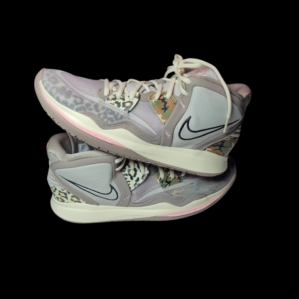 Nike Kyrie Infinity 1 World 1 People Athletic Shoes